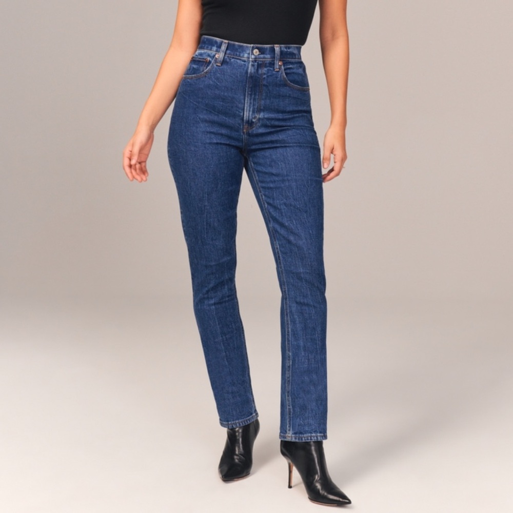 Ultra high rise slim straight curve love jeans